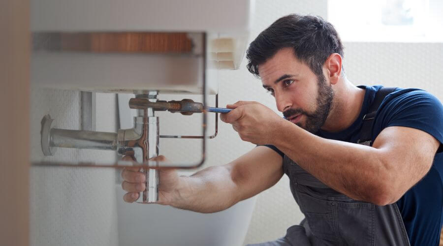 Sink faucet replacement in Putnamville, IN